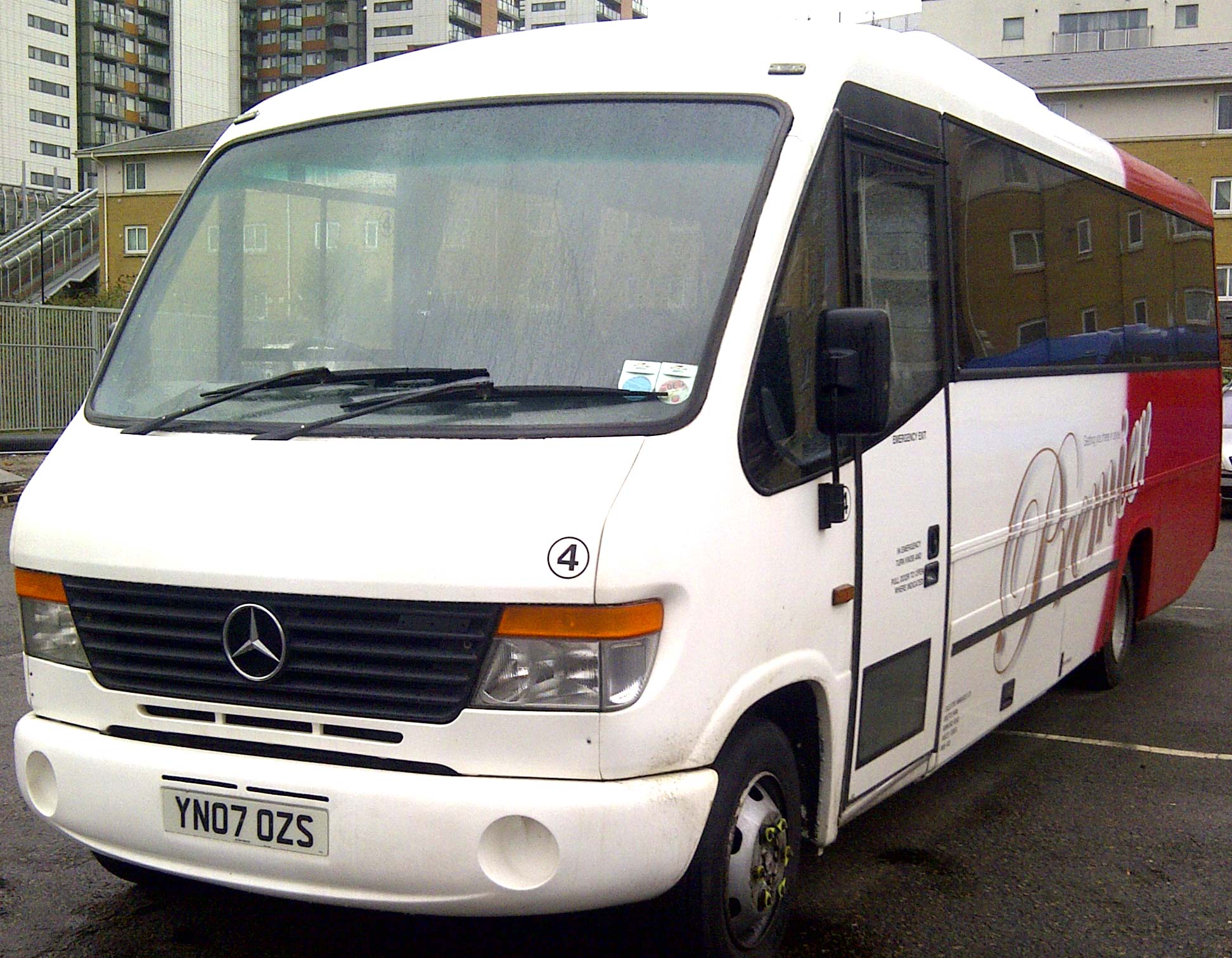 Minibus 25 Seat: Solusi Transportasi Fleksibel dan Efisien